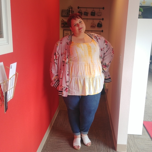 Meet your Posher, Amanda - Picture 8 of 11